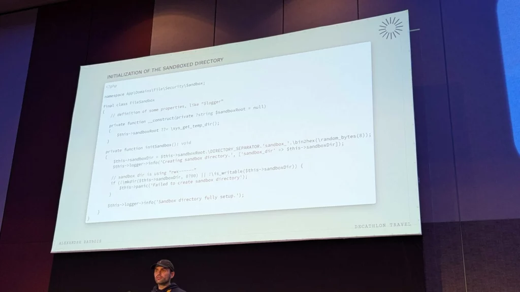 FORUM PHP 2024 - Create your own malware sandbox